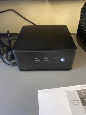 Intel Nuc i5 Iris Xe, 16gb dual RAM, 512gb SSD + Monitor MSI disponibile - Immagine 1 di 4