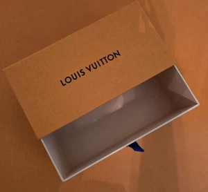 LOUIS VUITTON Auténtico Cajón Caja de Regalo - 7” X 3.625” X 2.875” - Imagen 1 de 3