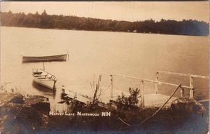 Neufund See Bootsanleger New Hampshire Echtfoto Postkarte D963 - Bild 1 von 2