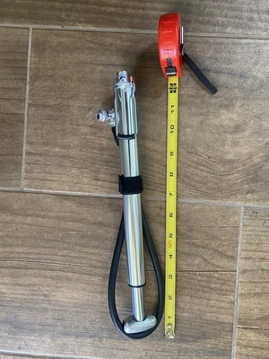 "Bomba de piso portátil para bicicleta LEZYNE Micro Floor Drive HPG plata brillante 12""" Foto 1 de 3