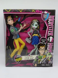 2013 Monster High Picnic Casket for 2 Frankie Stein & Jackson Jekyll NIB - Picture 1 of 9
