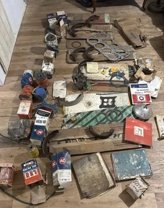 Vintage Car Parts AC Ford Delco Fram Briggs Stratton & More NOS - Foto 1 di 8