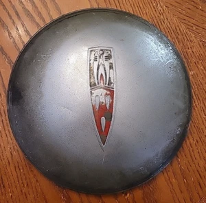 Vintage Oldsmobile Hubcap 1930s-1940s - Picture 1 of 3