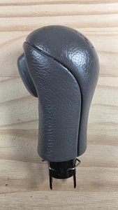 2007-2013 INFINITI G37/G35 AUTOMATIC GEAR SHIFTER SHIFT KNOB BLACK OEM - Picture 1 of 6