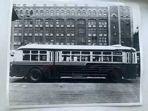 8X10 NY NYC BUS 1316 57 STREET 1944 BLACK WHITE PHOTOGRAPH FRONT OF TRANSIT YARD - Picture 1 of 3