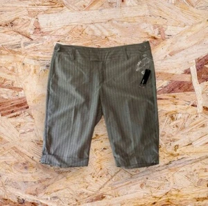 NWT'S MIXIT Women's Sz 12 Bermuda Shorts STRETCH Gray HERRINGBONE Women's - Picture 1 of 10