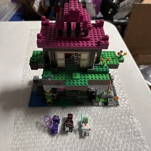 Mostly Complete Genuine LEGO MINECRAFT 21183 Minecraft The Training Grounds set - Picture 1 of 18