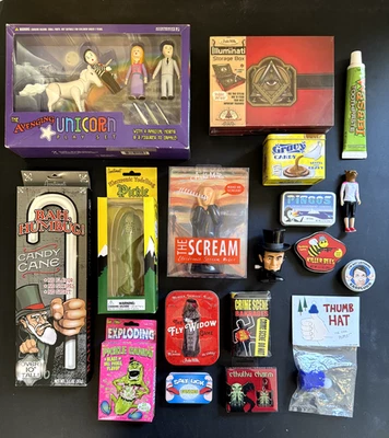 Archie McPhee Accoutrements Illuminati Avenging Unicorn Abe Lincoln Cthulhu - Image 1 of 4
