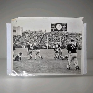 Foto de fútbol americano Army vs Colgate 1956 • Prensa oficial tipo 1 • Juego de pase QB - Imagen 1 de 5