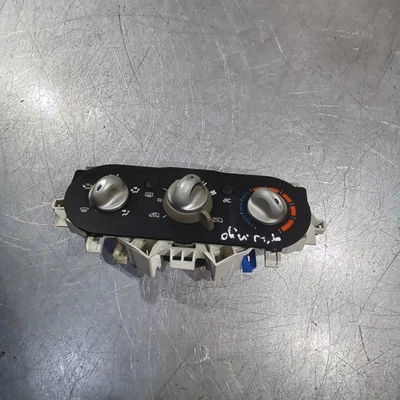 Renault Twingo Mk2 2007-2014 A/C Type Dashboard Heater Blower Climate Controls - Image 1 of 4