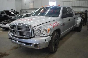 Brazo de control superior delantero OEM para camioneta Dodge 3500 - Imagen 1 de 12