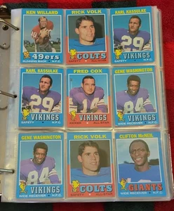 1970's Football Cards Sheet Of 9 #26 - Picture 1 of 2
