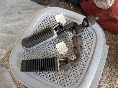 Par de estriberas Pillion #G37 para Suzuki VX800 1990-on Foto 1 de 4