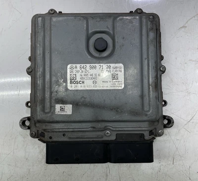 USED OEM 2010-2012 Mercedes Benz Sprinter Engine Control Module ECM A6429007100 Foto 1 de 4