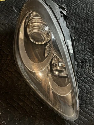 Faro de xenón Porsche Cayenne 2012 para piezas Foto 1 de 4