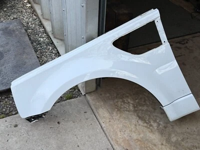 Range Rover Sport 2011 conductor guardabarros izquierdo - Fuji blanco - 192 k Foto 1 de 4