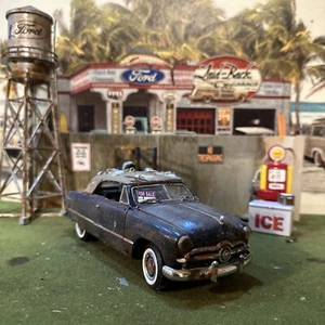 1949 Ford - Barn Find Cars- 1:24 DIECAST - Franklin Mint - Weathered - Picture 1 of 12