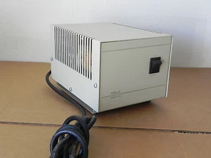 SOLA  MCR 70   ac120 LINE VOLTAGE CONDITIONER  - Picture 1 of 4