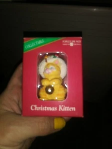 Forget Me Not American Greetings Christmas Kitten Holding Bell - Picture 1 of 1
