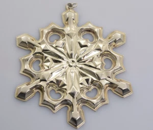Gorham 1979 Snowflake Christmas Ornament in Sterling Silver - Picture 1 of 2