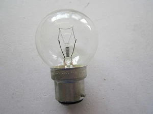 10 x GREENSTOCK 45mm 40W BC Round Clear 8000hr Light Bulb Golf Ball 310lm 240V - Picture 1 of 9