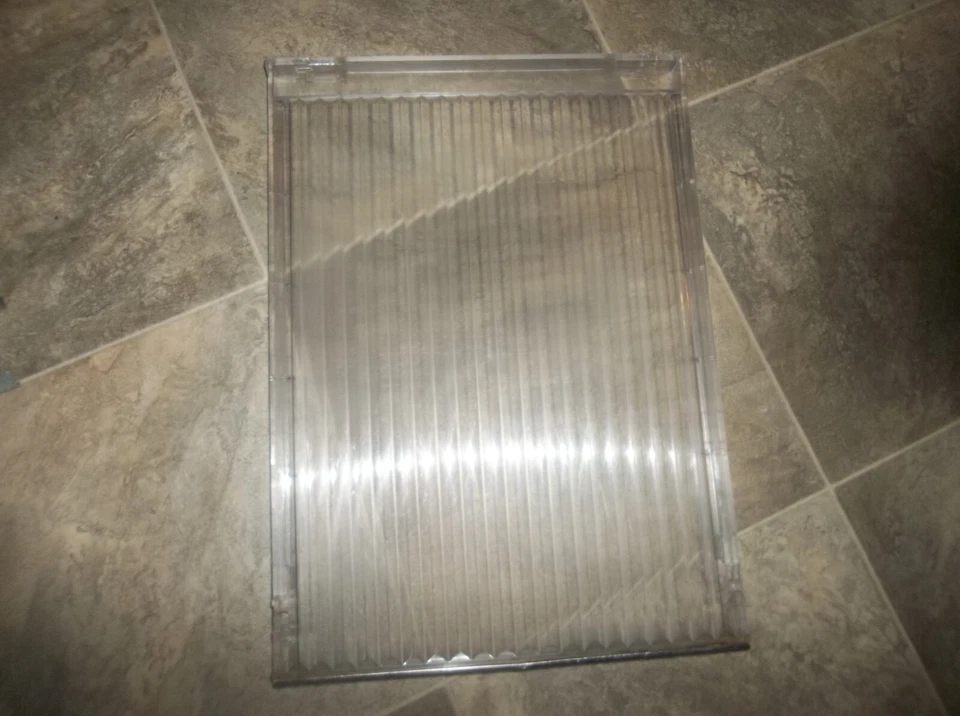 КРЫШКА ЯЩИКА ХОЛОДИЛЬНИКА HOTPOINT 463465 ОТ МОДЕЛИ CTF21GBB. - Изображение 1 из 2