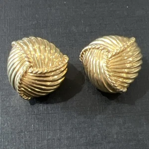 vintage ciner clip on earrings Signed - Picture 1 of 13