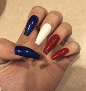 Juego de uñas postizas ataúd largo brillante pintadas de rojo blanco azul brillante - Imagen 1 de 2
