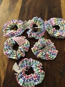 Swears B scrunchie - Picture 1 of 2