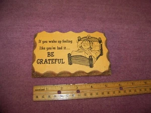 Vintage Wand- oder Schreibtischschild "Holzmottos" von C.M. Paula Co. Neuheit Schild - Bild 1 von 4