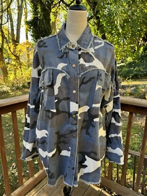 CAMISA CHAMARRA DAVI & DANI AZUL PIZARRA ESTAMPADO CAMUFLAJE EJÉRCITO TALLA M NUEVA SIN ETIQUETAS Foto 1 de 4