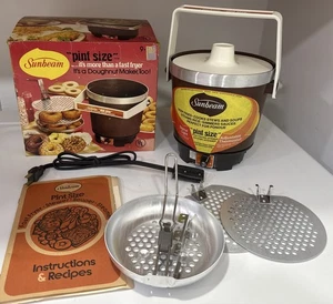 Freidora Sunbeam Modelo 9-69 Tamaño Pinta y Cocina Multi Retro EE. UU. De Colección 1977 Propulsor LEER - Imagen 1 de 19