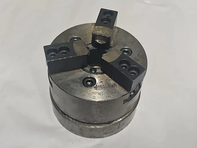 Portabrocas eléctrico Kitagawa B-205, herramienta de pieza de torno de metal de 3 mordazas Foto 1 de 4