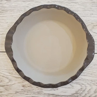 Pampered Chef Deep Dish Pie Plate Stone Gray 9" Style 1172 Fluted Edge Stoneware - Image 1 of 4