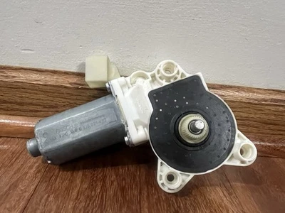 2006 Mercedes-Benz CLS500 Front Right Side Door Power Window Motor Assy OEM - Image 1 of 4