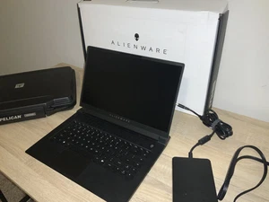 Alienware M15 R7 15.6" QHD Laptop – Intel i7, RTX 3060, 16GB RAM, 1TB SSD - Picture 1 of 20