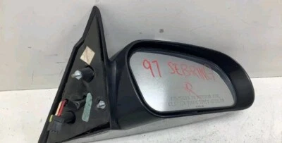 ЧЕРНОЕ ЗАВОДСКОЕ ЗЕРКАЛО ЗАДНЕГО ВИДА ПЕРЕДНЕГО ПРАВОГО ПАССАЖИРА CHRYSLER SEBRING 1997 - Изображение 1 из 2