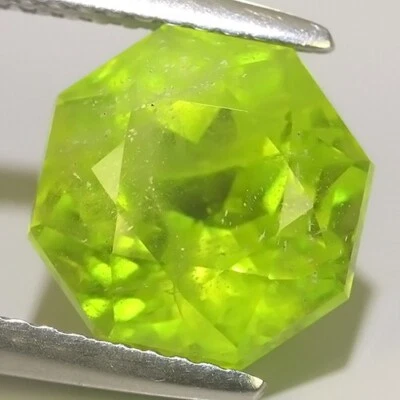4.92Cts SUPER NATURAL ROUND PERIDOT  9.5MM-REF VIDEO - Image 1 of 2