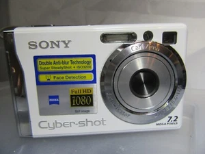 Sony Cybershot DSC-W80 7.2MP Compact Digital Camera White Tested Complete Kit - Imagen 1 de 3