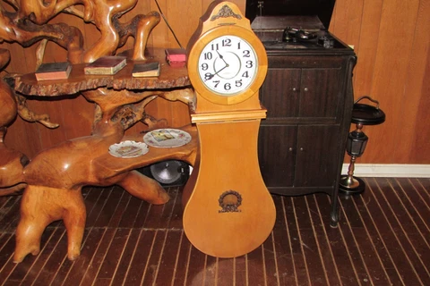 Vintage Netherlands Clock Co. Quartz Westminster Chime Maple Banjo Clock  #2002 Cover