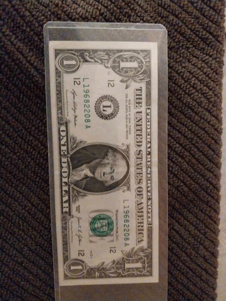 ONE DOLLAR FANCY BIRTHDAY/ANNIVERSARY NOTE [AUGUST 22, 1968]  SN # L 19682208 A - Image 1 of 4