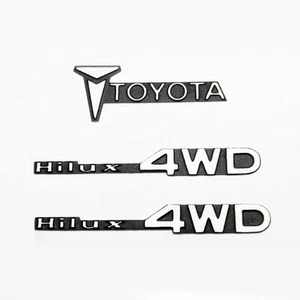 RC4WD 1/10 Metall Emblem für Tamiya Hilux - Bild 1 von 3