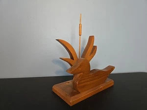 Serviettenhalter Ente aus geschnitztem Holz Handarbeit von PAUL E DEMARCE - Bild 1 von 10