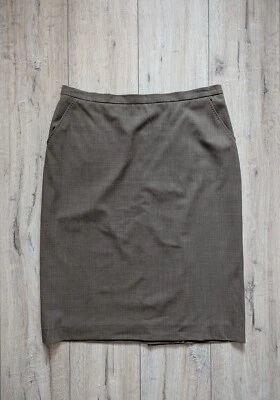 Max Mara Virgin Wool Classic Skirt with pockets size 16 - Image 1 of 4