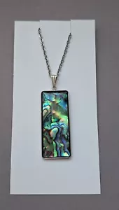 Abalone / Paua Shell Oblong Pendant - 20 inch / 51cm Stainless Steel Chain - Picture 1 of 6