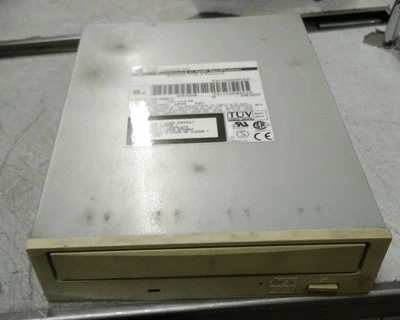 Apple 678-0277 / 678T0049 / CW-7586-C Internes IDE X8 CD-RW Laufwerk - Bild 1 von 2