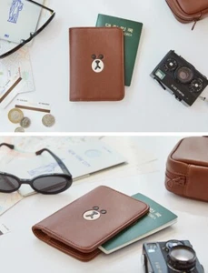 CUBIERTA DE PASAPORTE MARRÓN PARECIDA A CUERO CUADRADA DE VIAJE Line Friends productos auténticos - Imagen 1 de 9