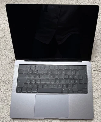 Apple MacBook Pro 14 Zoll (1TB SSD, M1 Pro, 16GB) SpaceGrau - AC+ bis 16.10.2026 - Bild 1 von 4