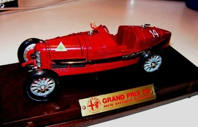ALFA ROMEO GRAN PRIX P2 - World Champion 1925 - # 14 Mebetoys 1/25 in vetrinetta - Immagine 1 di 2