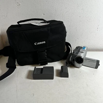 Canon Elura 70 MiniDV Silver Handheld 360X Digital Zoom NTSC Video Camcorder - Image 1 of 4